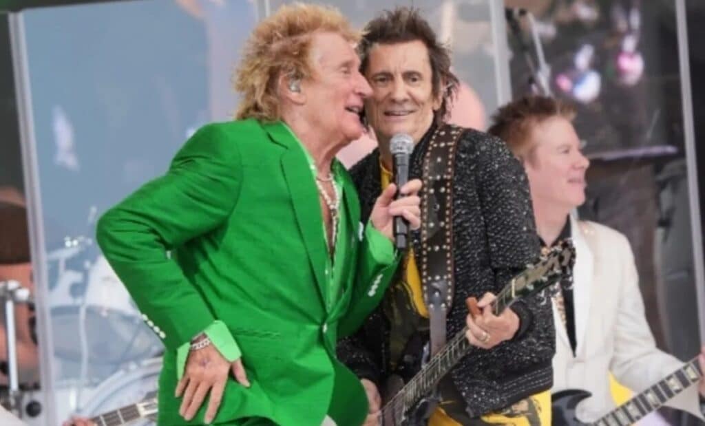 Rod Stewart Hadirkan Kejutan Spesial di Glastonbury 2025: Momen Tak Terlupakan