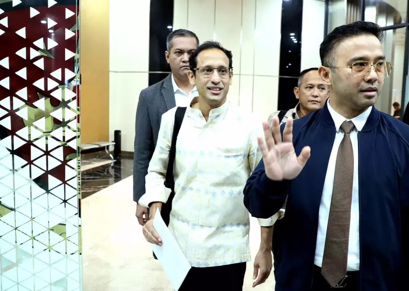 Isu Politik-Hukum: Nadiem Dicegah, Dampak ke Pemilu dan Pilkada