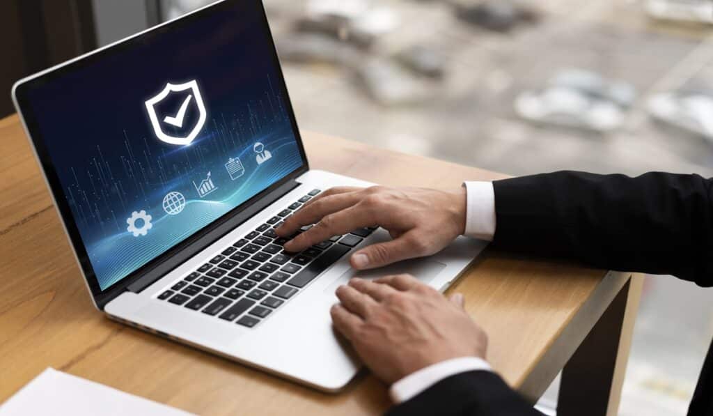 Tips Efektif Membangun Strategi Keamanan Siber untuk Perusahaan Industri