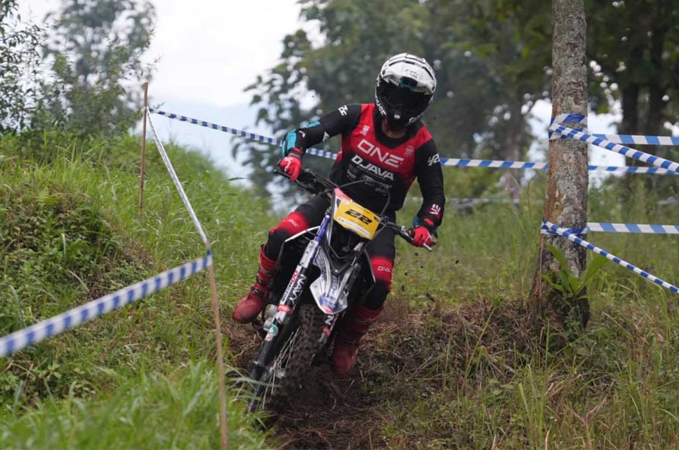Yamaha Enduro Challenge Berlanjut di Sambas, Raih Keseruan dan Tantangan Baru