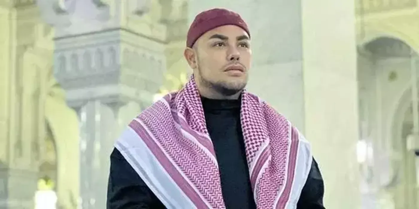 Ivan Gunawan Mengungkap Alasan Tak Salat Jumat Selama 43 Tahun: Merasa Wanita