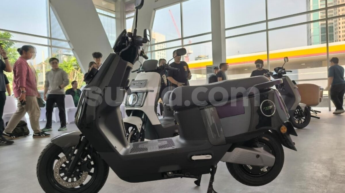 Inikah Motor Idaman Emak-Emak? Kini Sein Kanan Belok Kiri Tak Terjadi Lagi, Aman dan Praktis!