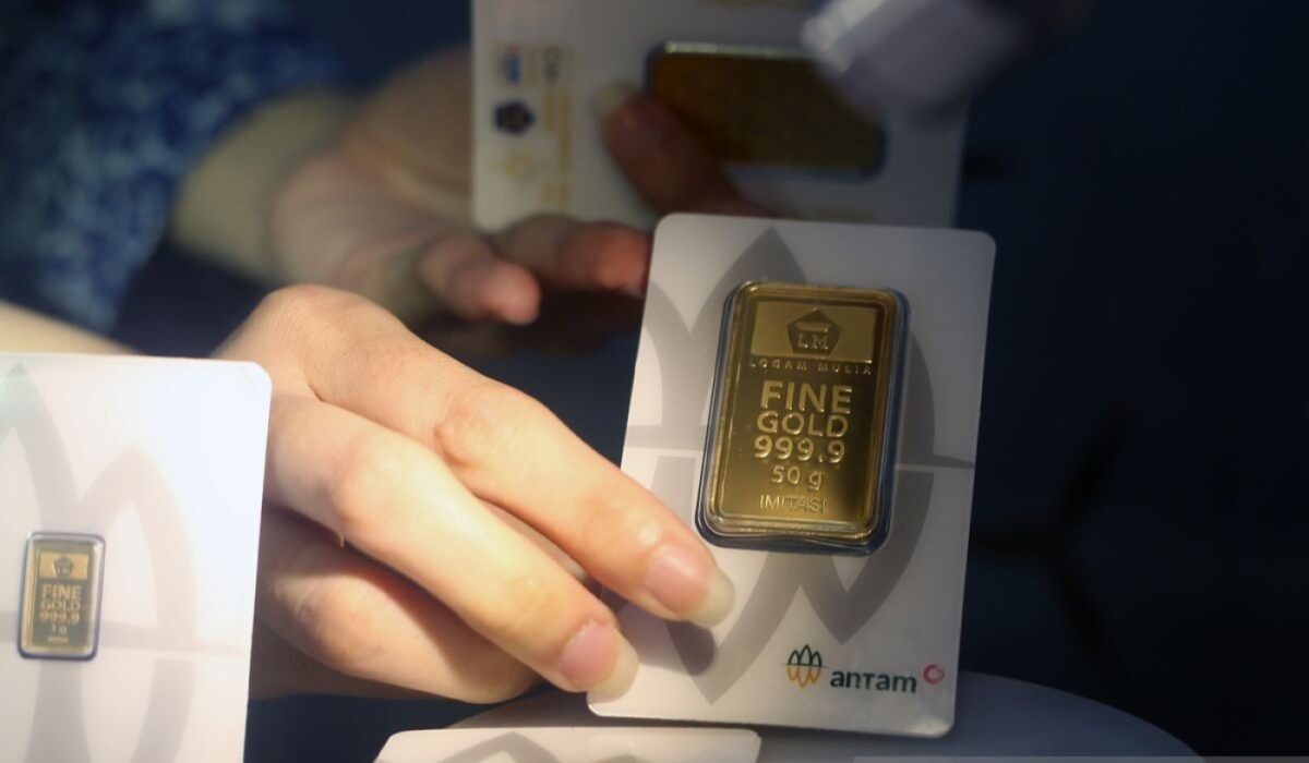 Harga Emas Antam Hari Ini Senin 25 Agustus 2025 Turun Rp4.000 per Gram