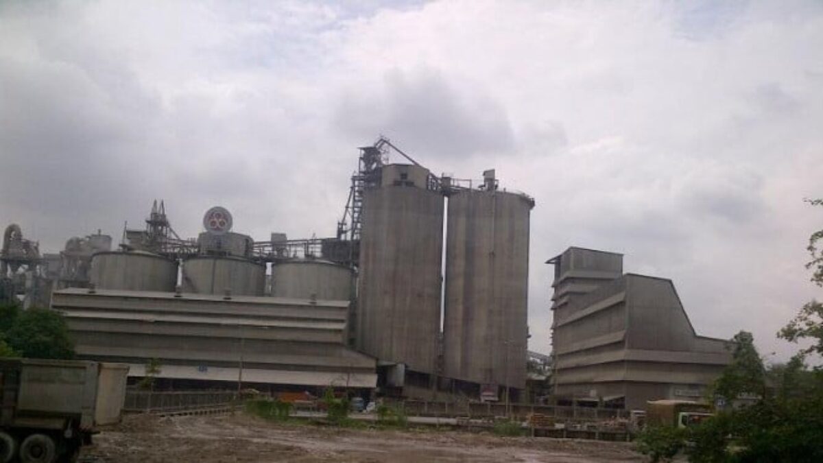 Heboh 'Hujan Semen' di Bogor, Indocement Resmi Minta Maaf Publik