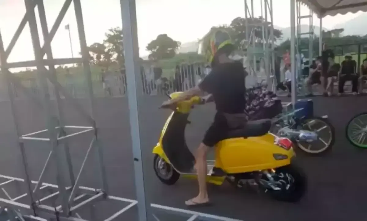 Ketika Motor Listrik Ikut Drag Race Lawan Motor Konvensional: Performa & Teknologi Terbaru