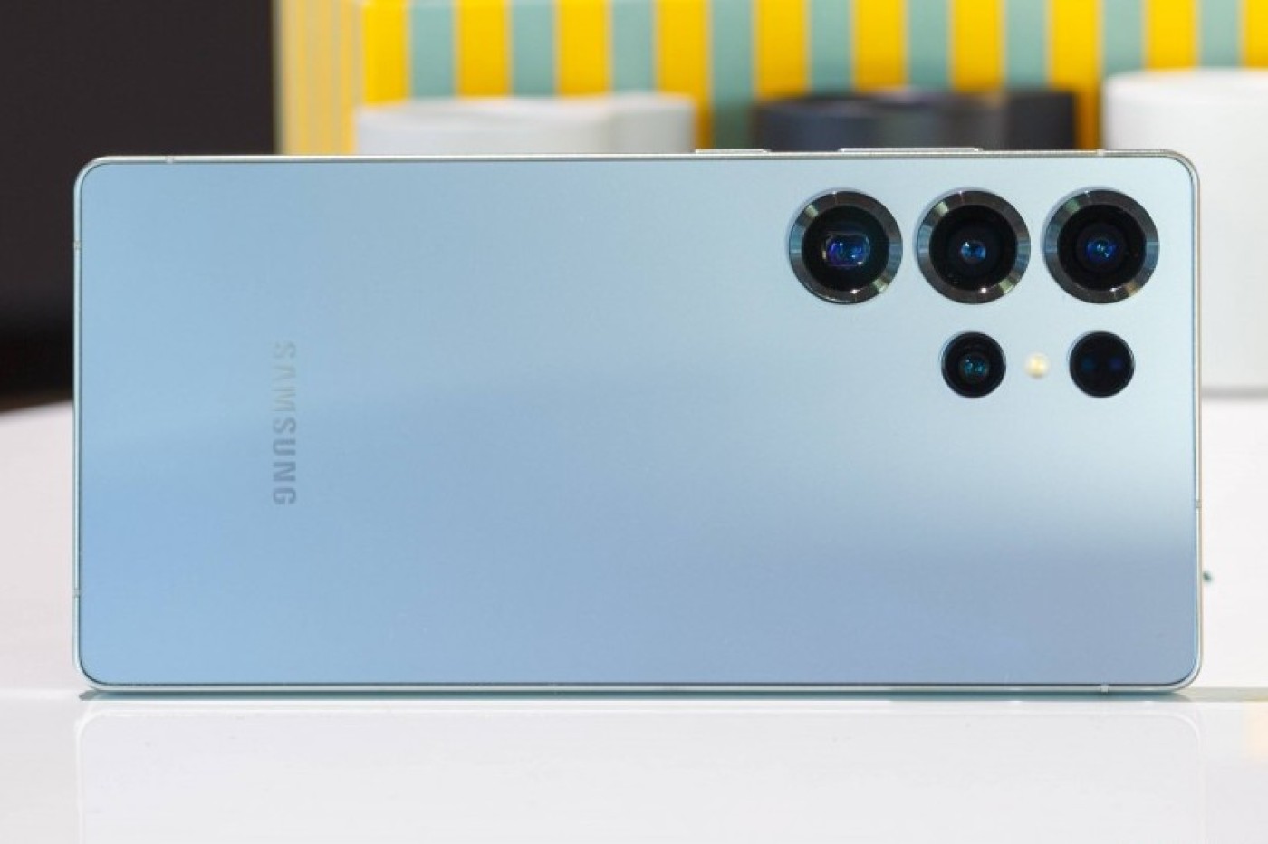 Samsung Galaxy S26 Ultra Diprediksi Punya Kamera 200MP f/1.4, Hasil Foto Malam Lebih Jernih & Detail!