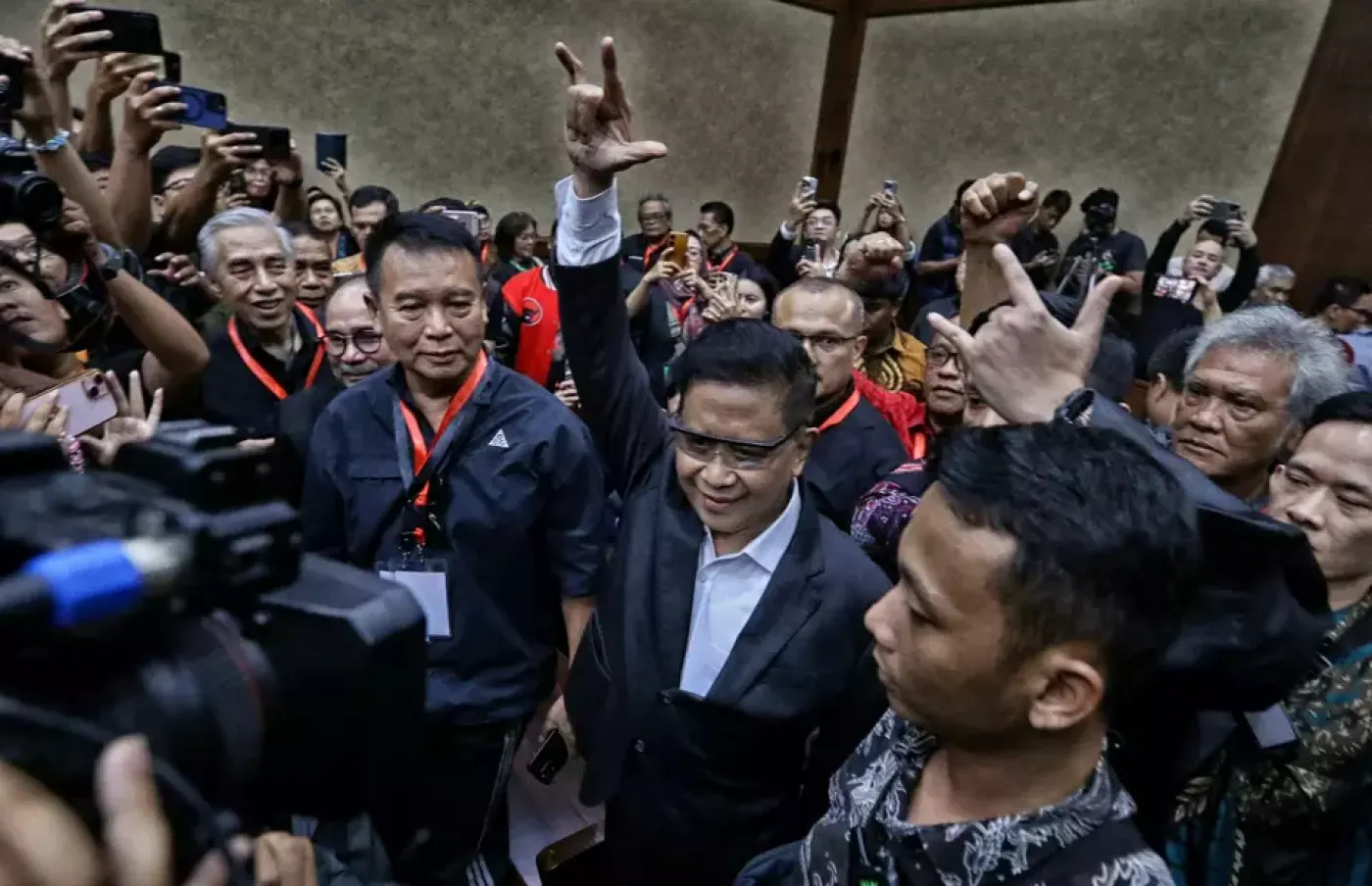KPK Bebaskan Hasto dari Rutan Asalkan Terima Surat Amnesti Prabowo