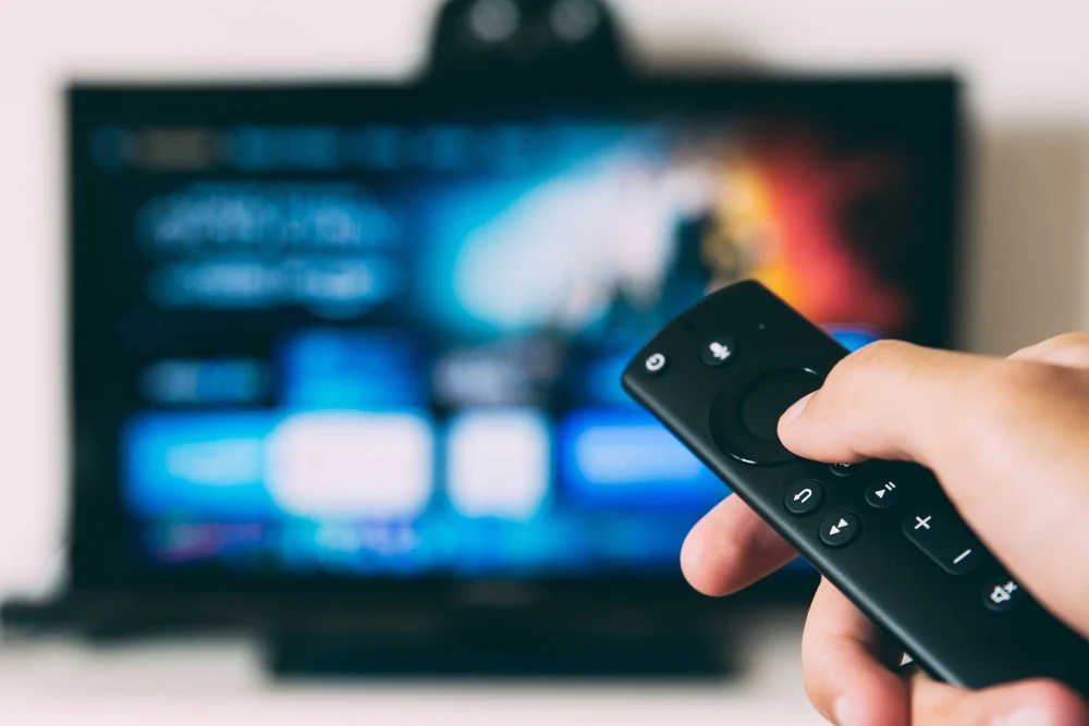 Prabowo Mau Tebar 330.000 Smart TV, Ketersediaan Perangkat dan Instalasi Jadi Sorotan