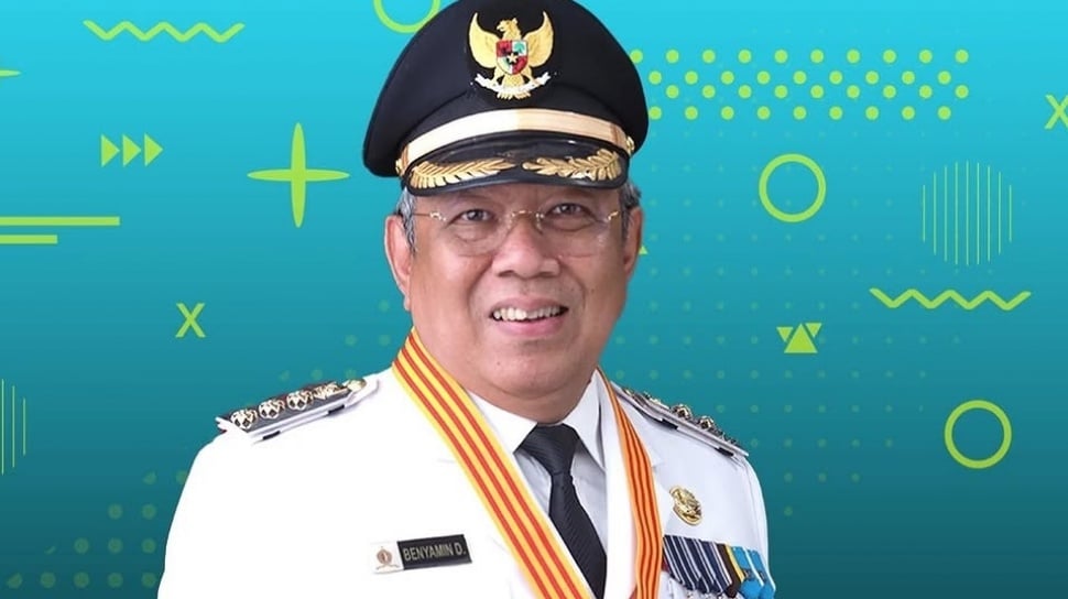 Buntut Anggaran Tangsel Dikuliti Leony, Harga Jam Tangan Wali Kota Benyamin Davnie Disorot