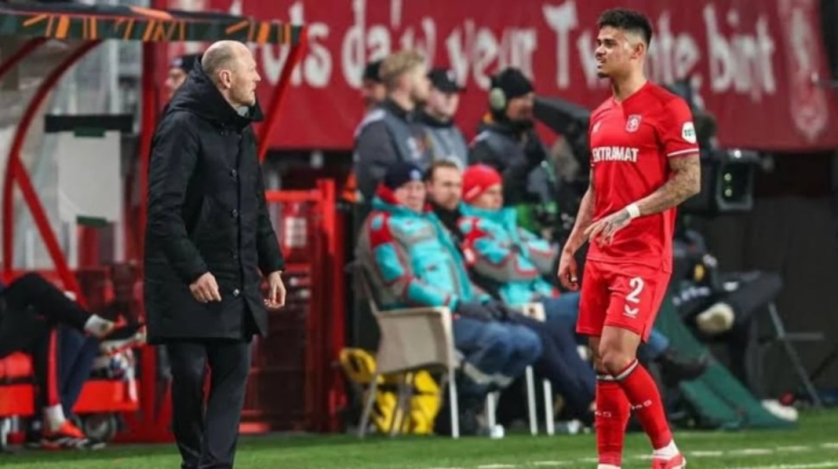 Saga Transfer Mees Hilgers Belum Padam, Dirtek FC Twente Cari Jalan Keluar Segera