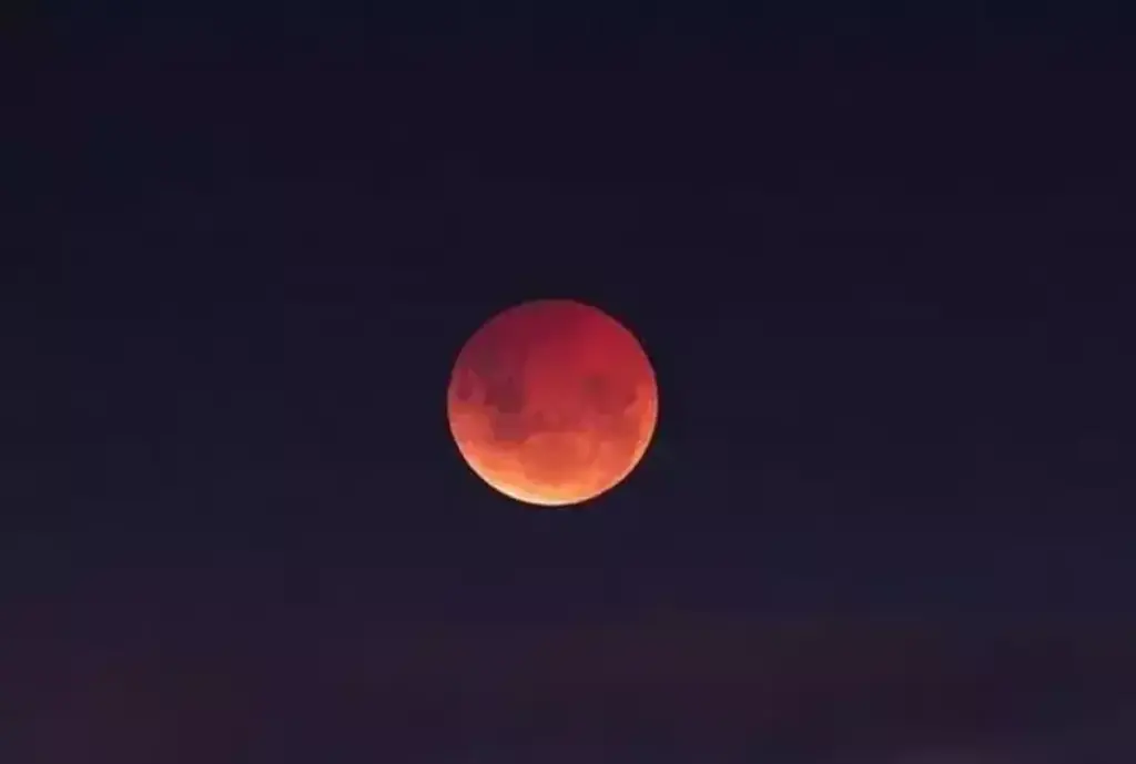 Catat! Waktu Gerhana Bulan Total Terjadi di Jatim, Simak Jadwal Lengkap