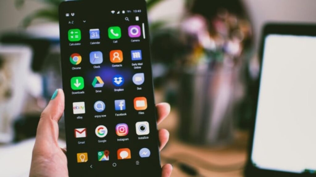 Deretan HP Spek Dewa 2025: Snapdragon 8, RAM Besar, Baterai Jumbo & Kamera Canggih!