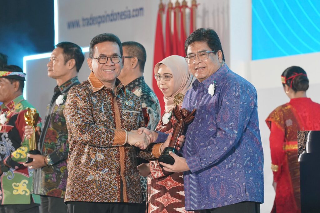 Toyota Raih Penghargaan Bergengsi, Dorong Ekspor Industri Otomotif Nasional Melonjak Tajam!