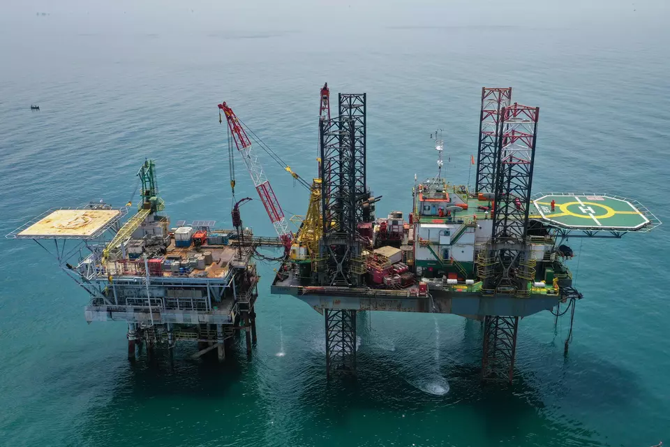Harga Minyak Sepekan: Brent dan WTI Kompak Turun Lebih dari 2 Persen