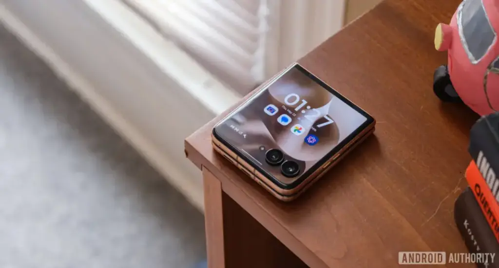 Motorola Razr Ultra 2025 Diskon Rp 6 Jutaan, Dapat Upgrade 1TB Gratis! Segera Cek!