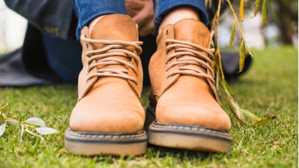 5 Sepatu Lokal Berkualitas untuk Pekerja Lapangan, Harga Terjangkau dan Tahan Lama