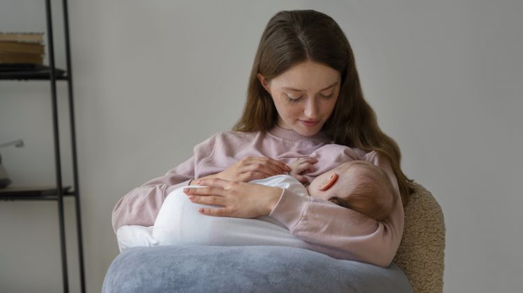 9 Rekomendasi Skincare Aman untuk Ibu Menyusui, Harga di Bawah Rp 100 Ribu