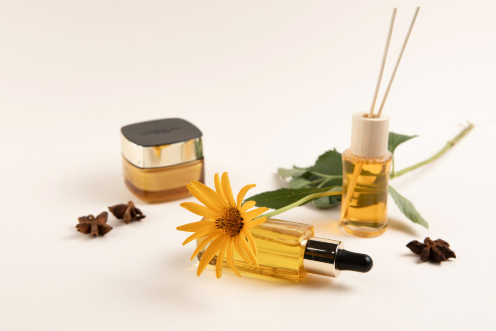 11 Skincare Drugstore Terbaik untuk Usia 40 dan 50 Tahun, Pilihan Favorit Mommies Daily