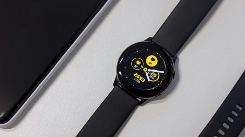 5 Smartwatch Berkamera Harga Terjangkau, Review Fungsi & Spesifikasi Terbaru 2025