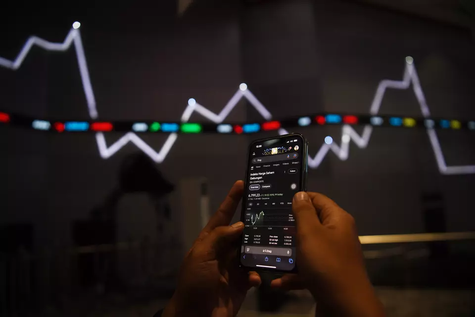 Deretan Saham Untung Saat IHSG Turun di Sesi I, 11 November: Siapa Saja?