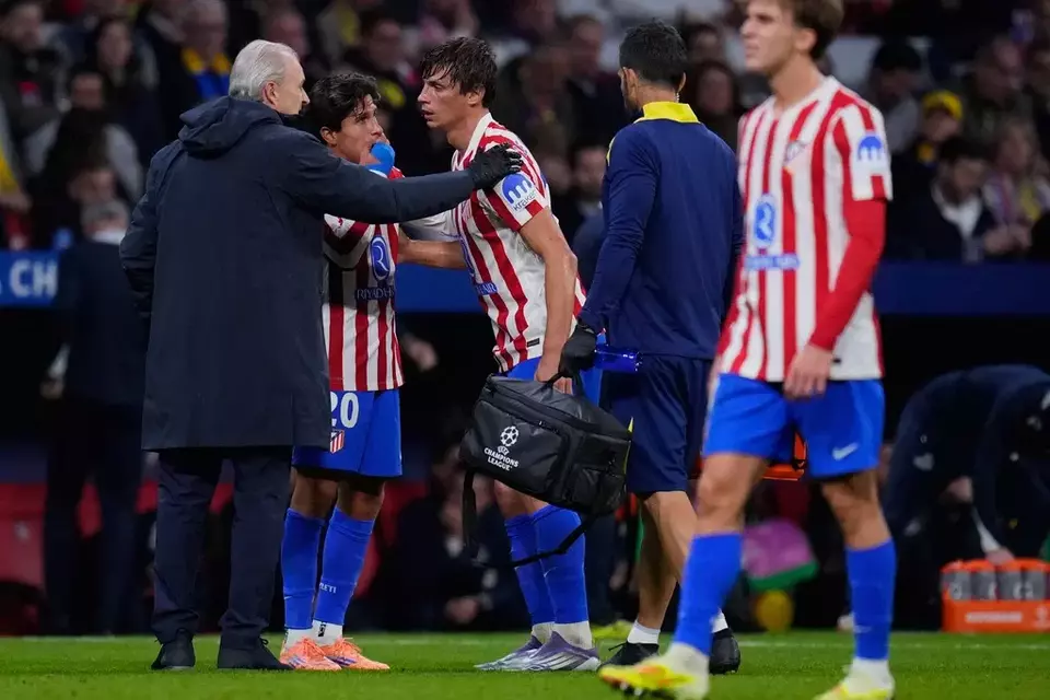 Kabar Buruk Atletico: Le Normand Dipastikan Absen 1 Bulan Akibat Cedera Memburuk