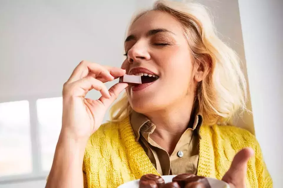 Waspada Ngidam Cokelat, Tanda Tubuh Kekurangan Magnesium? Ini Penjelasan Medisnya