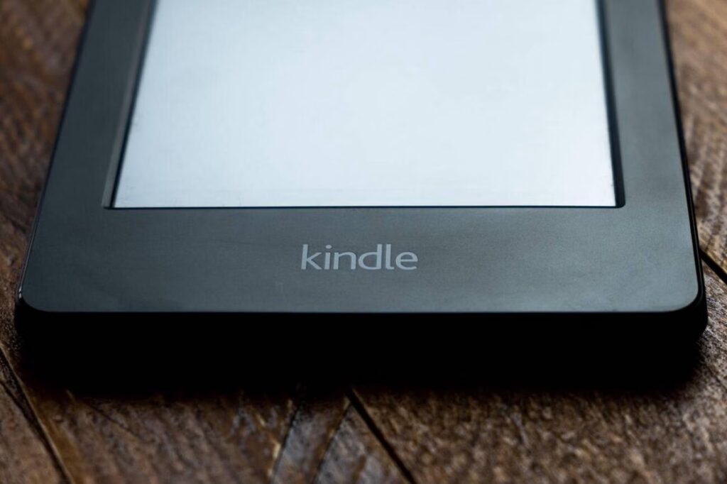 7 Tips Efektif Memperpanjang Umur Baterai Kindle Agar Awet Digunakan Sehari-hari