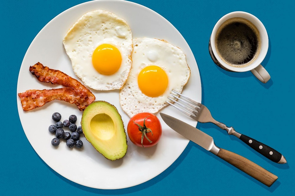 Cara Menjaga Berat Badan Ideal dengan Pola Makan Sehat selama Liburan Akhir Tahun