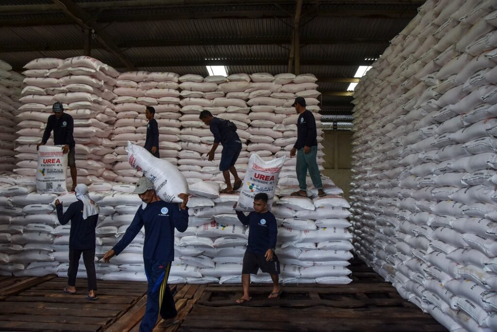 Pentingnya Penetapan Upah Minimum yang Seimbang untuk Lindungi Buruh dan Usaha Lokal