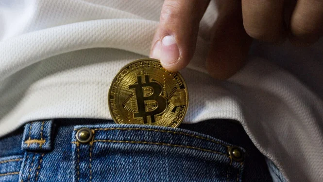 Analisis Tren Bitcoin Menuju 2026: Waktunya Investasi atau Lepas Aset?