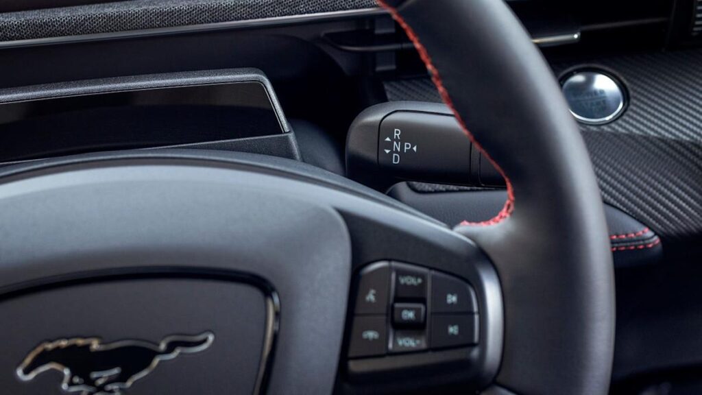 Ford Tarik Kembali Puluhan Ribu Mobil Model Lightning, Mach-E, dan Maverick Karena Risiko Parkir Tidak Aman