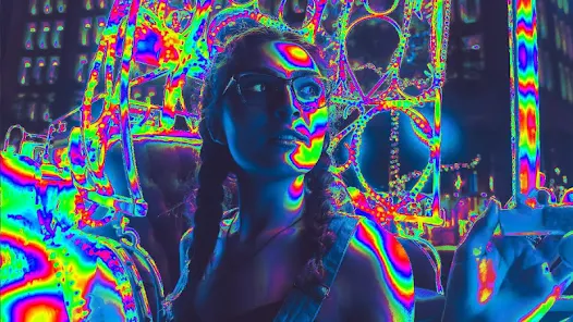 Cara Gunakan Prisma untuk Ciptakan Efek Psikedelik Menarik pada Foto Potret Anda