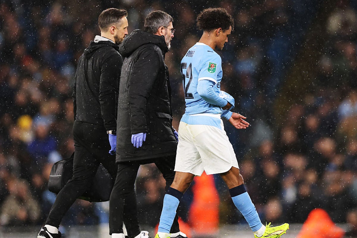 Manchester City Alami Kerugian Besar, Winger Muda Cedera saat Laga Carabao Cup