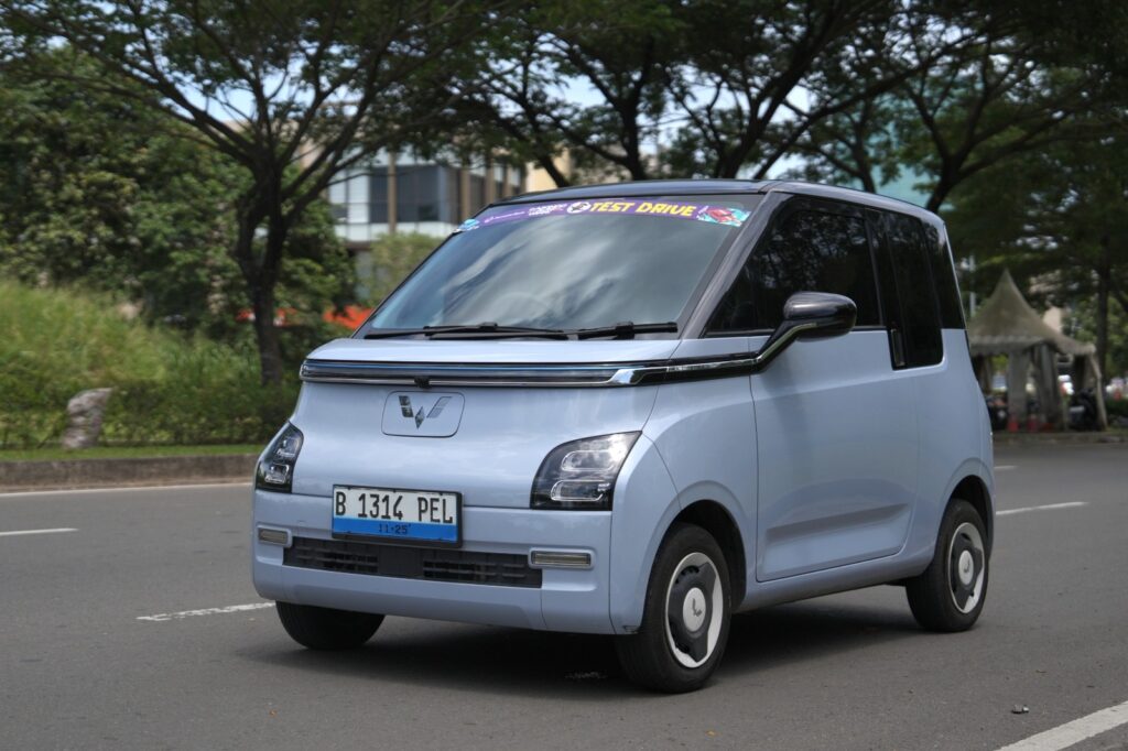 Jadi City Car Listrik 2 Pintu Terpopuler, Ini 7 Fakta Menarik Wuling Air ev!