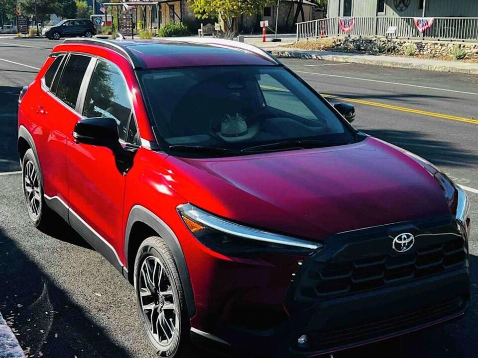 Toyota Corolla Cross 2026: SUV Andal dengan Performa Stabil, Kurang Sensasi Berkendara