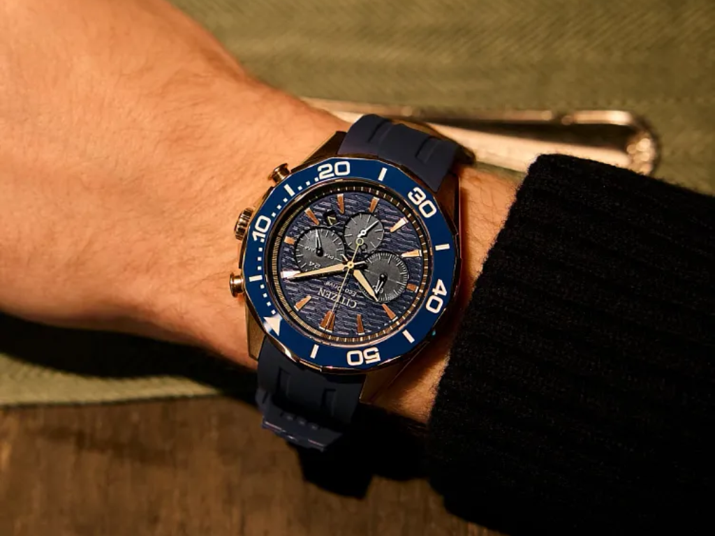 Citizen Rilis CA4733-00L Eco-Drive Chronograph Rose Gold dengan Dial Biru Mewah