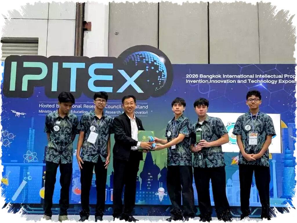 Pelajar Indonesia Menangkan Emas Ipitex dengan Inovasi Alat Deteksi Kualitas Tanah Cepat