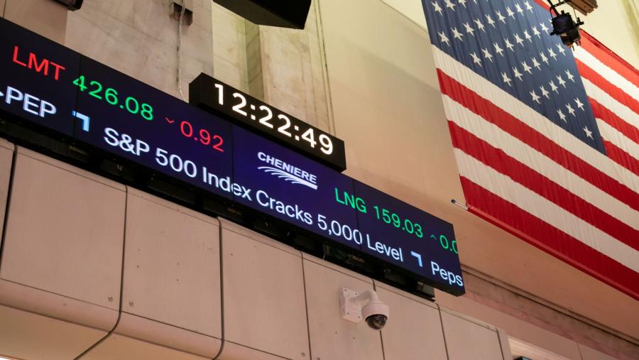 Wall Street Melemah, Saham Teknologi dan Perak Kompak Alami Penurunan