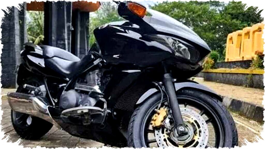 Mengungkap Misteri Honda DN-01 Moge Otomatis Langka yang Terlalu Maju dan Hanya Dimiliki Segelintir Kolektor Indonesia