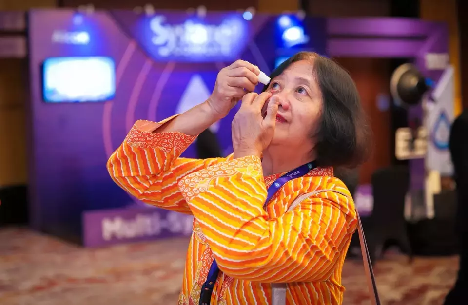 Mata Kering Bukan Hanya Karena Dehidrasi, Ini Cara Mengatasi dan Mencegahnya dengan Efektif
