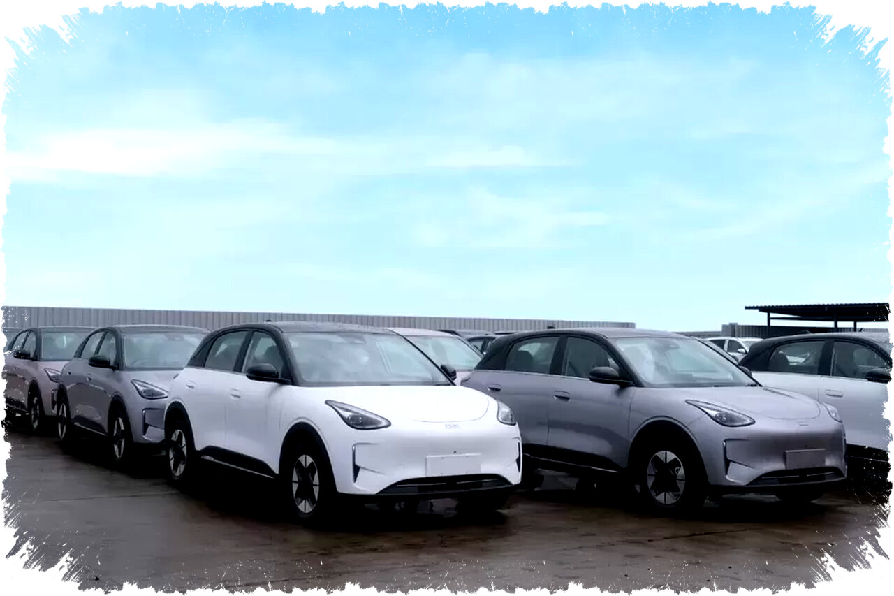 Geely Distribusikan 1.000 Unit EX2 ke 40 Diler, Pengiriman Konsumen Dimulai Januari 2026