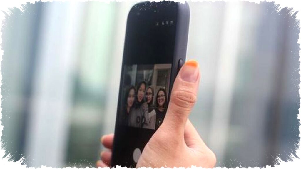 Kamera Depan Sensor Kotak ala iPhone 17 Segera Hadir di HP China Oppo & Huawei