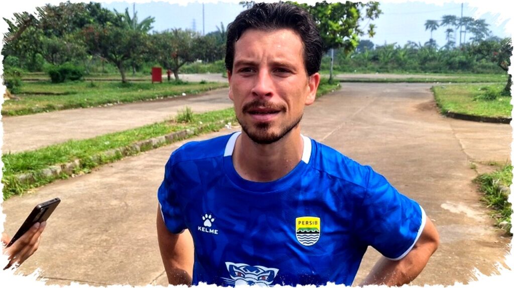 Thom Haye Tampilkan Emosi Kuat Saat Tampil di Solo, Kota Asal Kakeknya