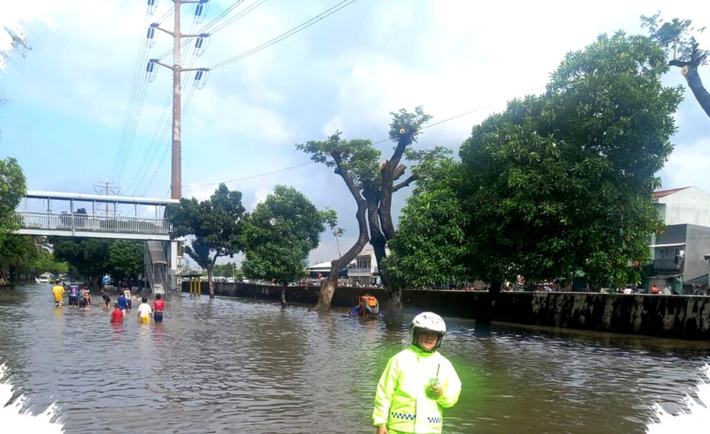 Hujan Lebat 29–30 Maret Menguat, Jawa dan Maluku Utara Masuk Status Siaga