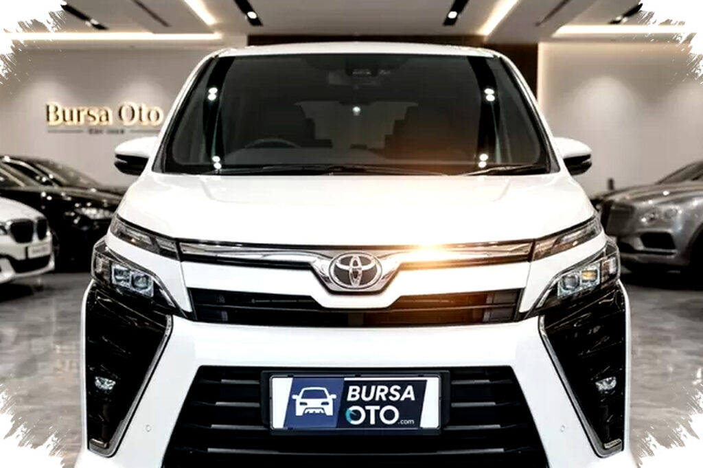 Harga Toyota Voxy 2022 Bekas Merosot, MPV Sultan Kini Lebih Masuk Akal