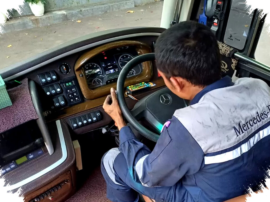 Kawal Arus Mudik 2026, DCVI Siagakan 12 Titik Layanan Mercedes-Benz Bus Lebaran Rescue Siap Layani Darurat dalam 10 Menit