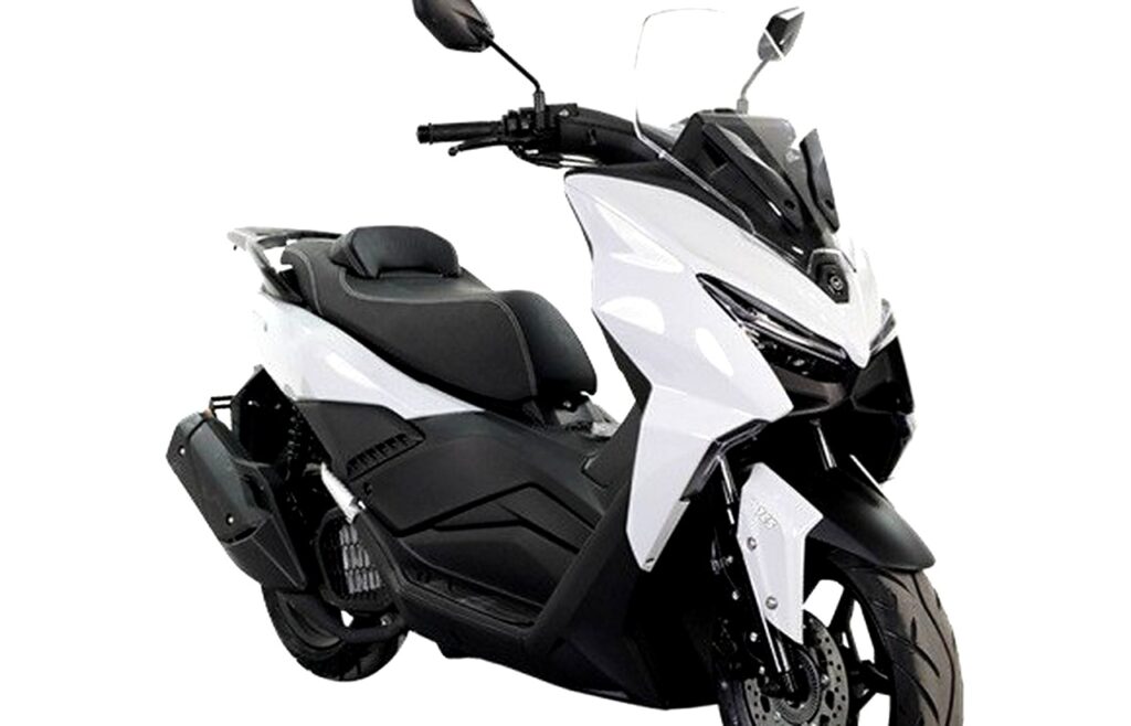 WMoto NX150S 2026 Hadir Menggoda, Kapasitas Tangki Besar Jadi Senjata Lawan Honda PCX 160