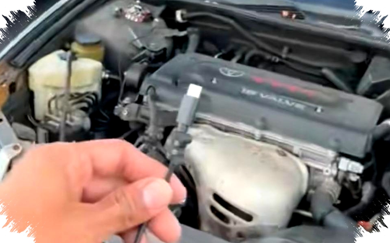 Pengemudi UPS Nyalakan Mobil Mati Pakai Charger iPhone, Mekanik dan Penggemar Mobil Terbelah Pendapat