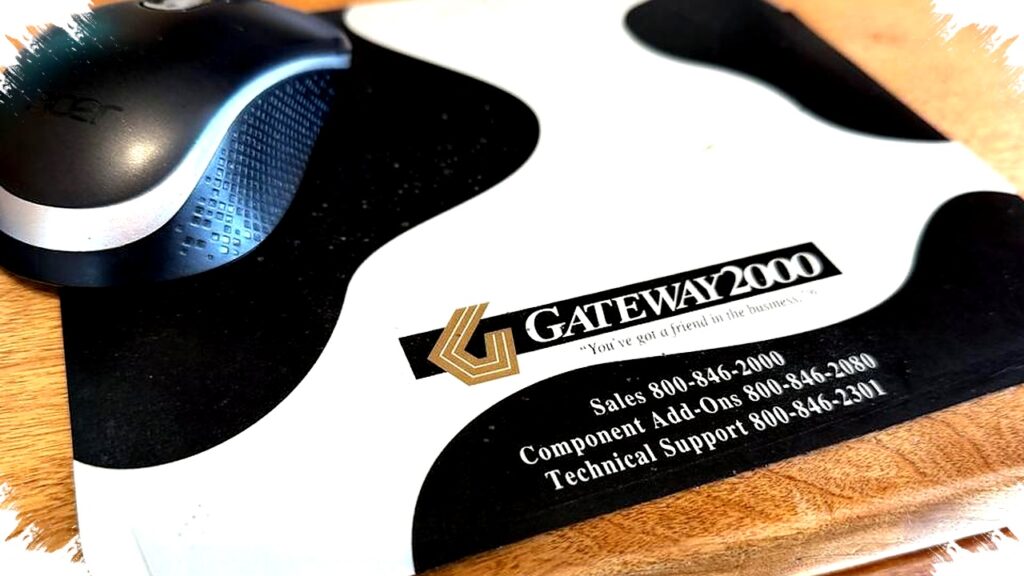 Gateway 2000 Toko Magis Para Nerd, Dari Kotak Sapi Ikonik Hingga Kejatuhan Tragis Era PC Awal