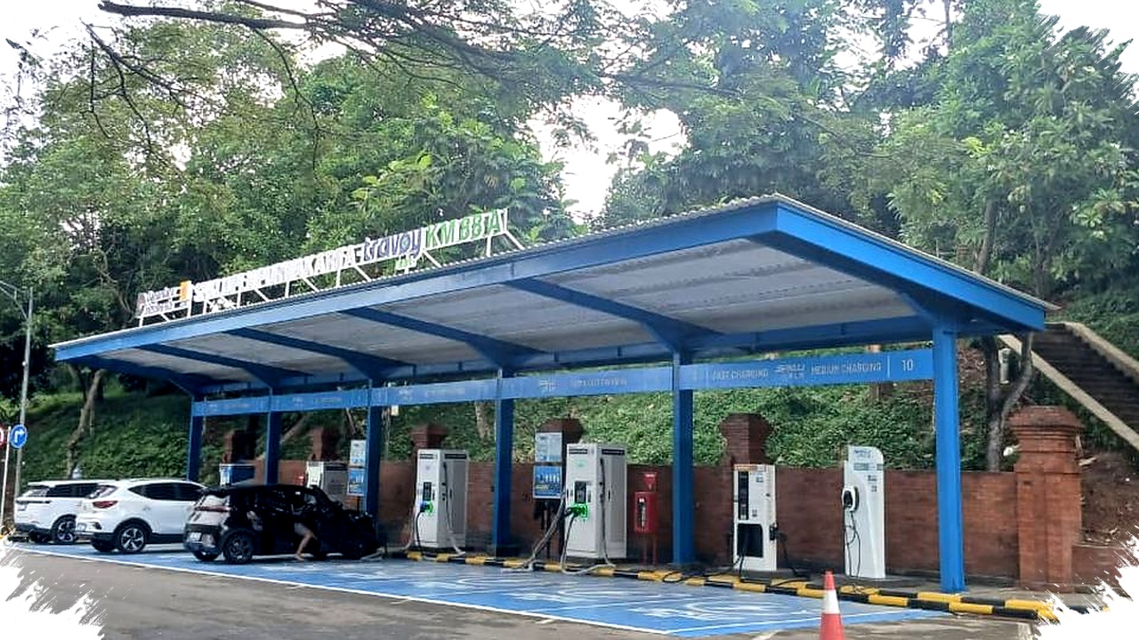 Pemudik Makin Pede Pakai Mobil Listrik, SPKLU Fast Charging Jadi Penentu Mudik Lancar